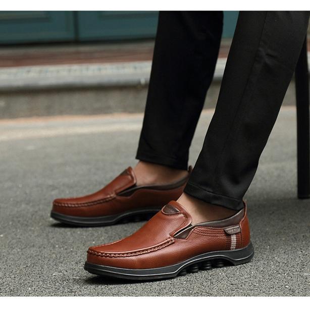 Easy-to-wear men's faux leather loafers, ideal for quick slip-on access.