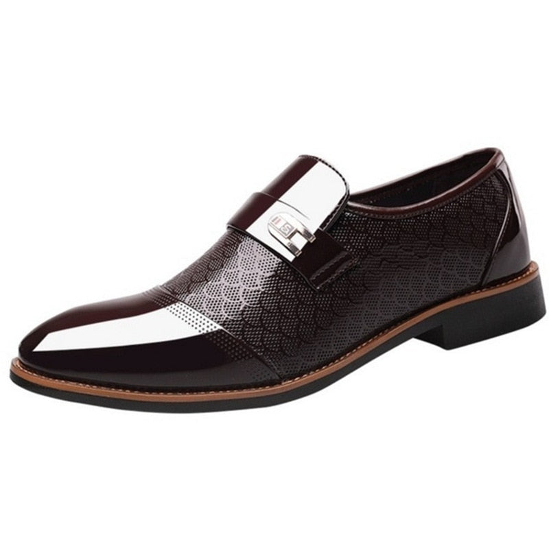 Classic men's formal dress shoes featuring a polished patent finish & elegant buckle, great for special events.