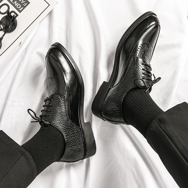 Pair of men's genuine leather Oxford shoes, sophisticated & stylish, ideal for any formal occasion.