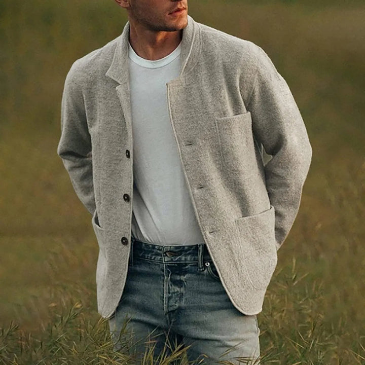Josua men's blazer, patch pockets, versatile. A lightly structured jacket for smart casual fashion.