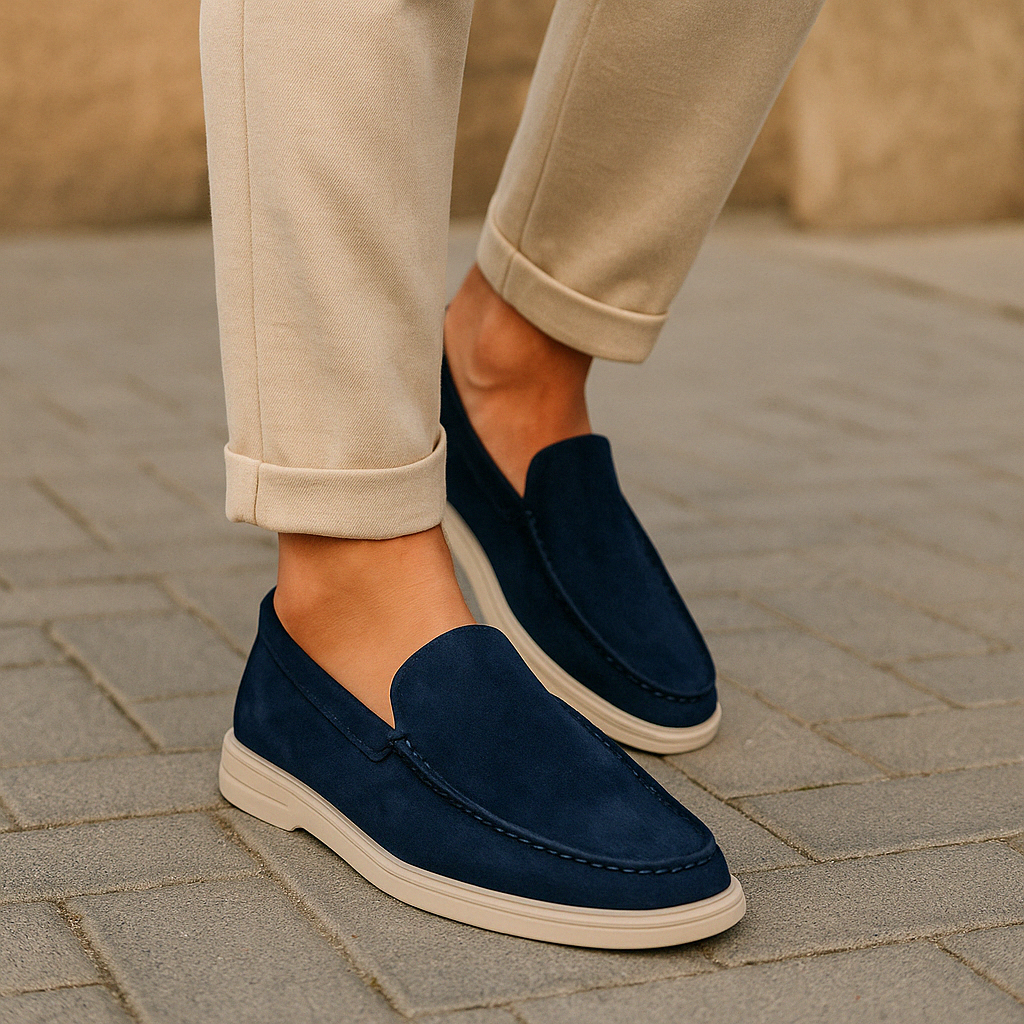 Breathable men's casual loafers, lightweight slip-on design for ultimate comfort.