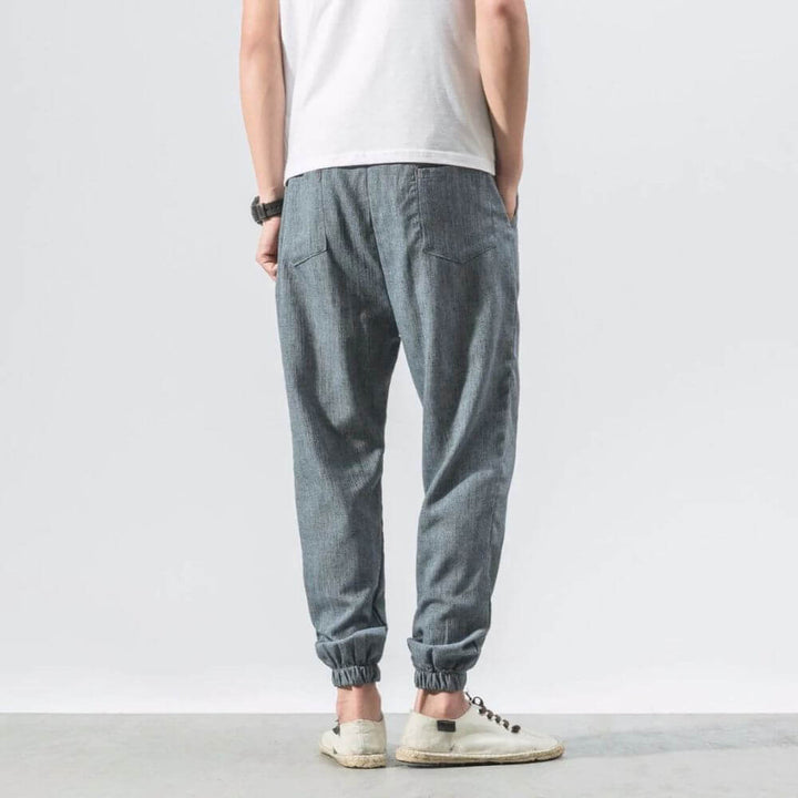 Casual men's pants, breathable and perfect for everyday summer comfort.