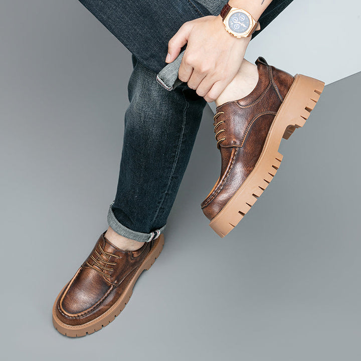 Brown men's casual boots, designed for maximum comfort and long-lasting durability