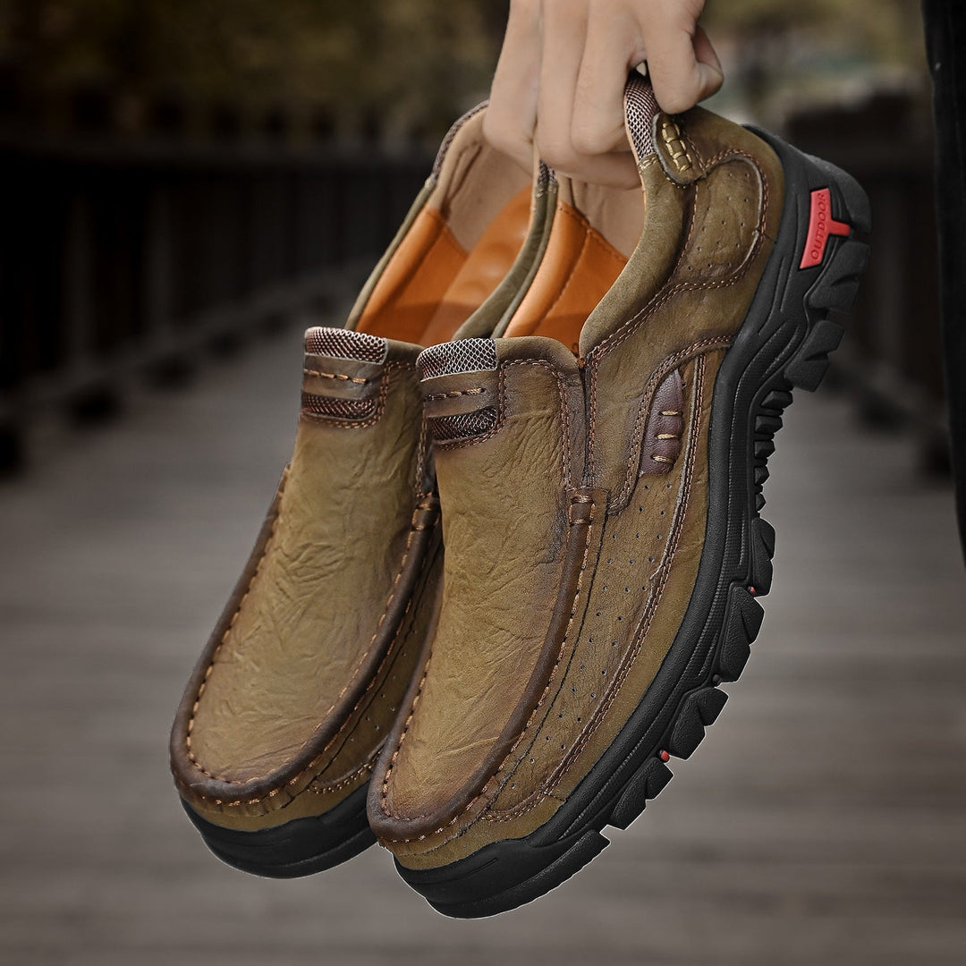 Black orthopedic men's boots, comfortable, providing superior cushioning and impact absorption.