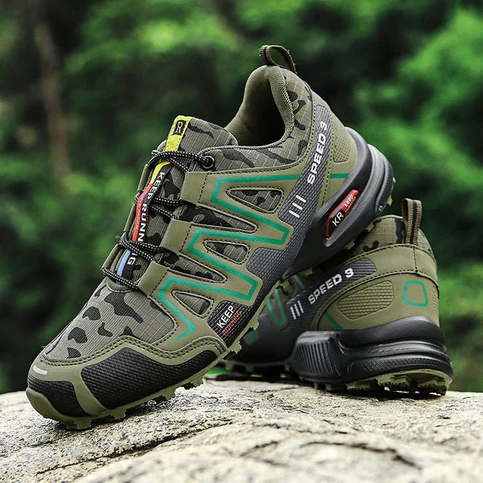 Men's camo orthopedic sneakers, cushioned sole provides excellent arch and heel support for comfort.