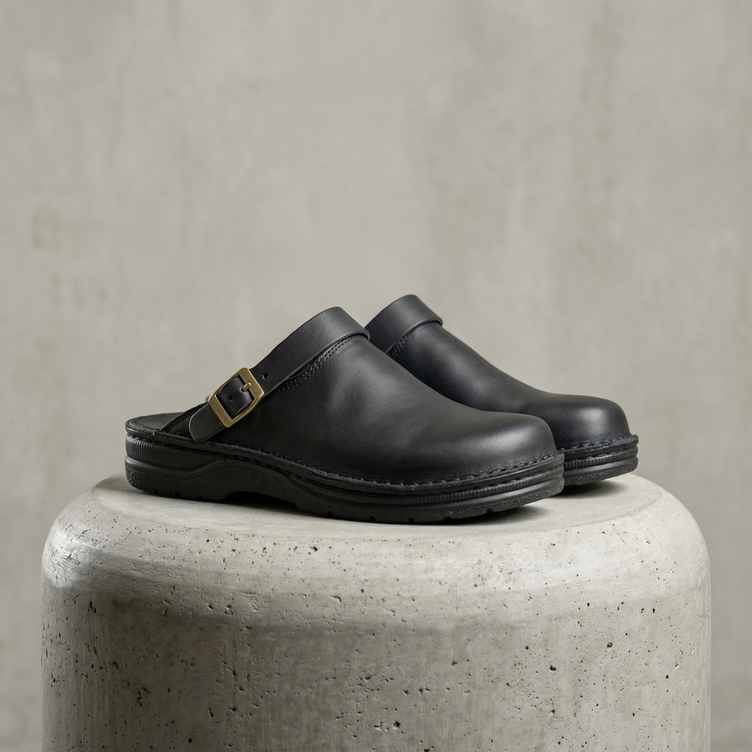 Lightweight men's casual clogs offering superior orthopedic arch support for foot relief & all-day comfort. Easy slip-on design.