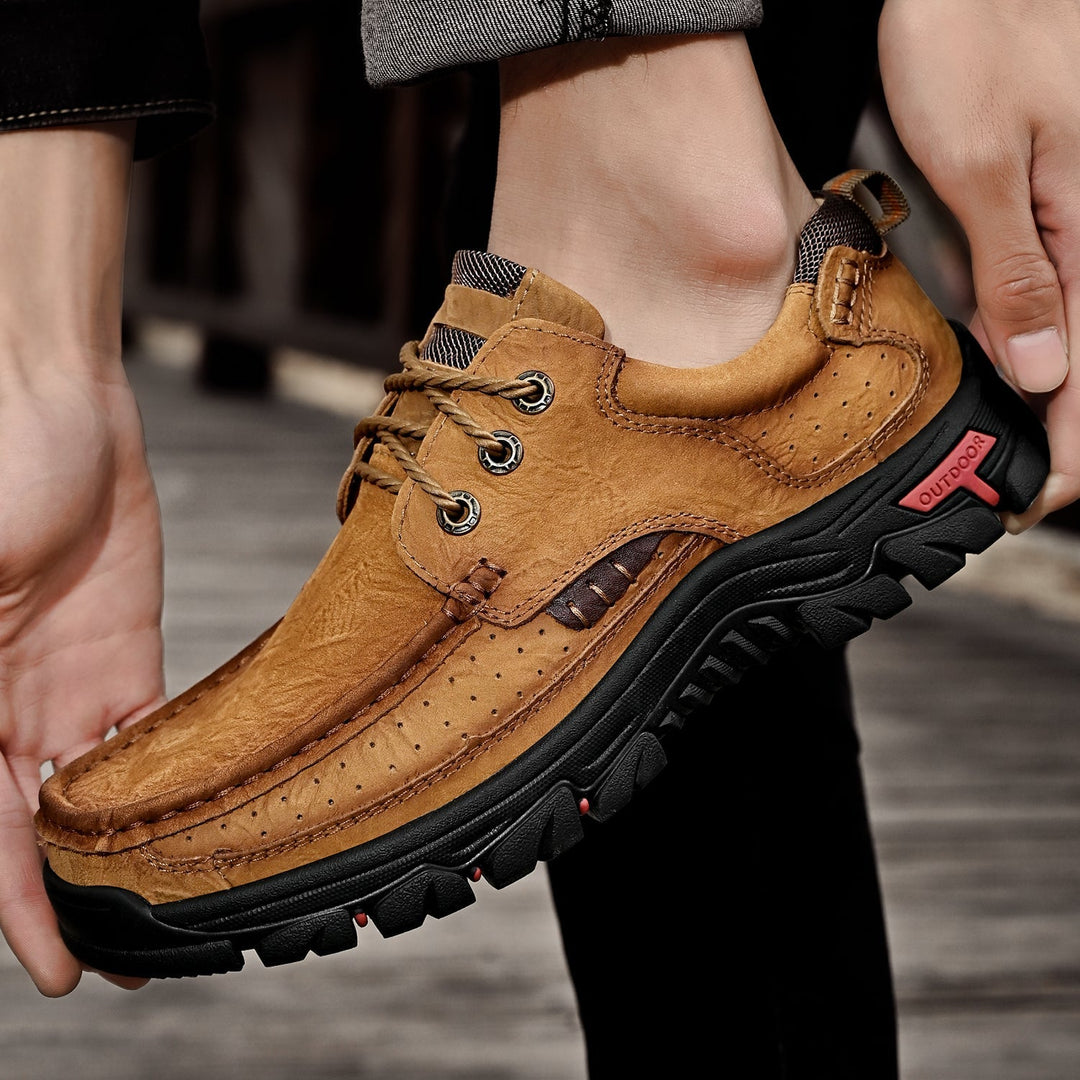 Supportive men's orthopedic boots, great for prolonged standing, classic design