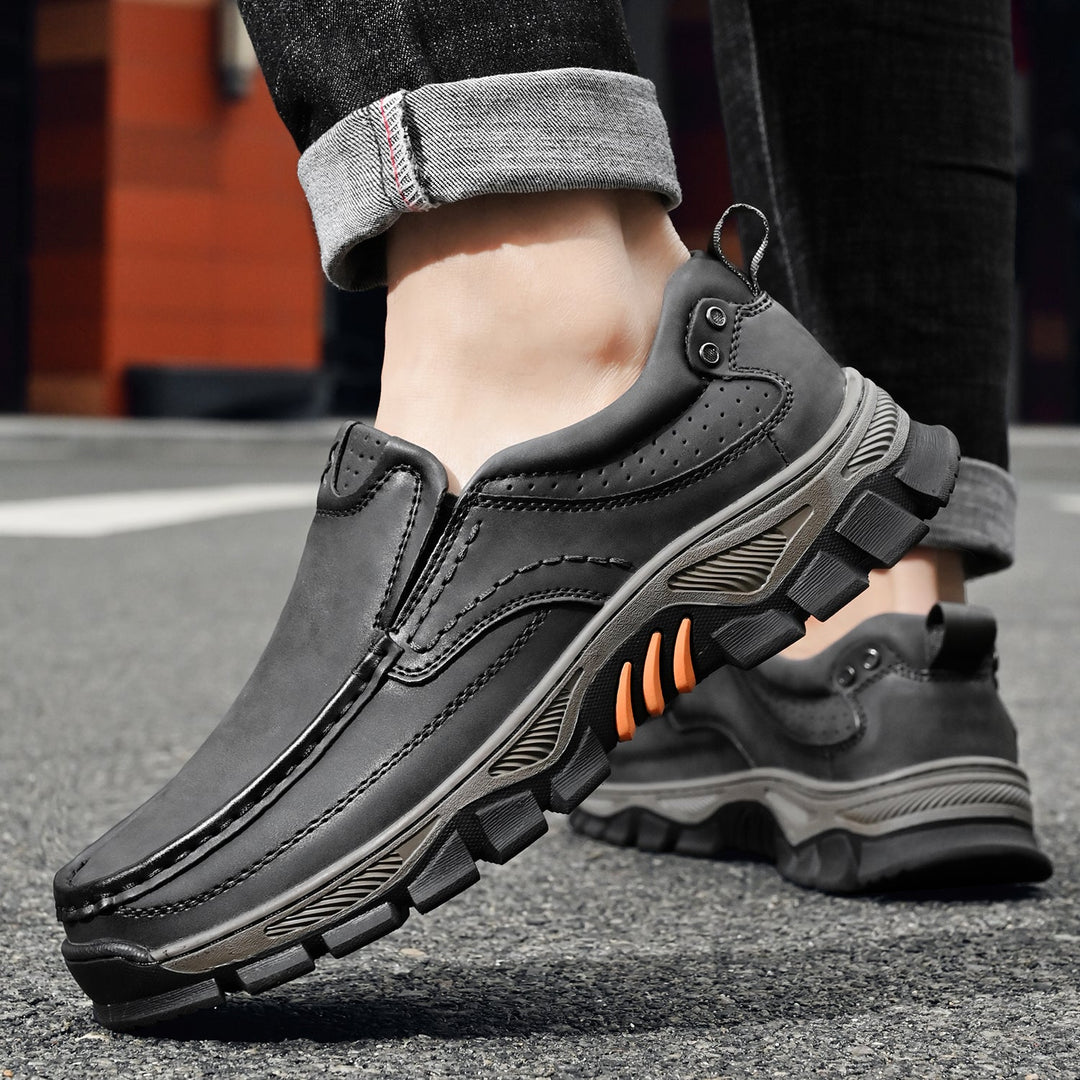 Men's orthopedic boots, black leather, comfortable and stylish, perfect for transition seasons