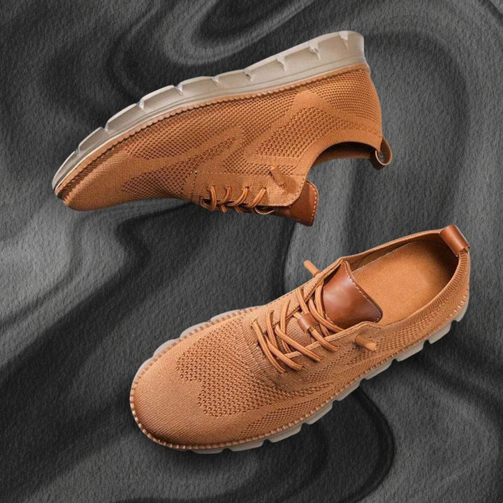 Front view: Men's comfort walking shoes with wide toe box for optimal fit.