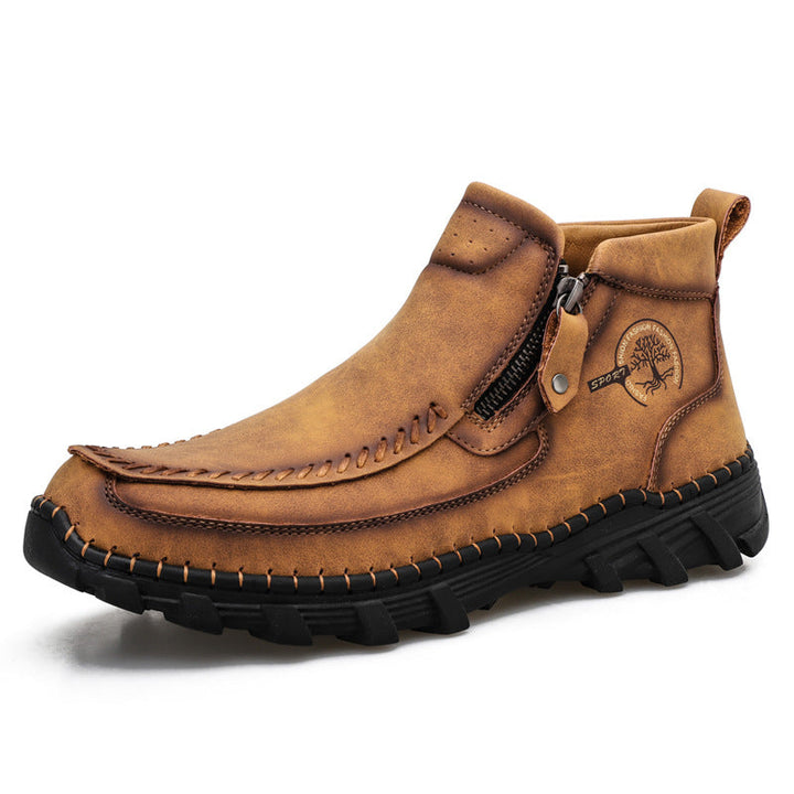 Classic men's brown leather boots, orthopedic, suitable for diverse outdoor settings