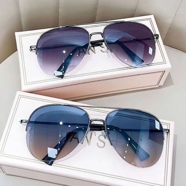 Gradient pilot sunglasses for men. UV400 protection, anti-glare, ideal for driving & outdoor activities.