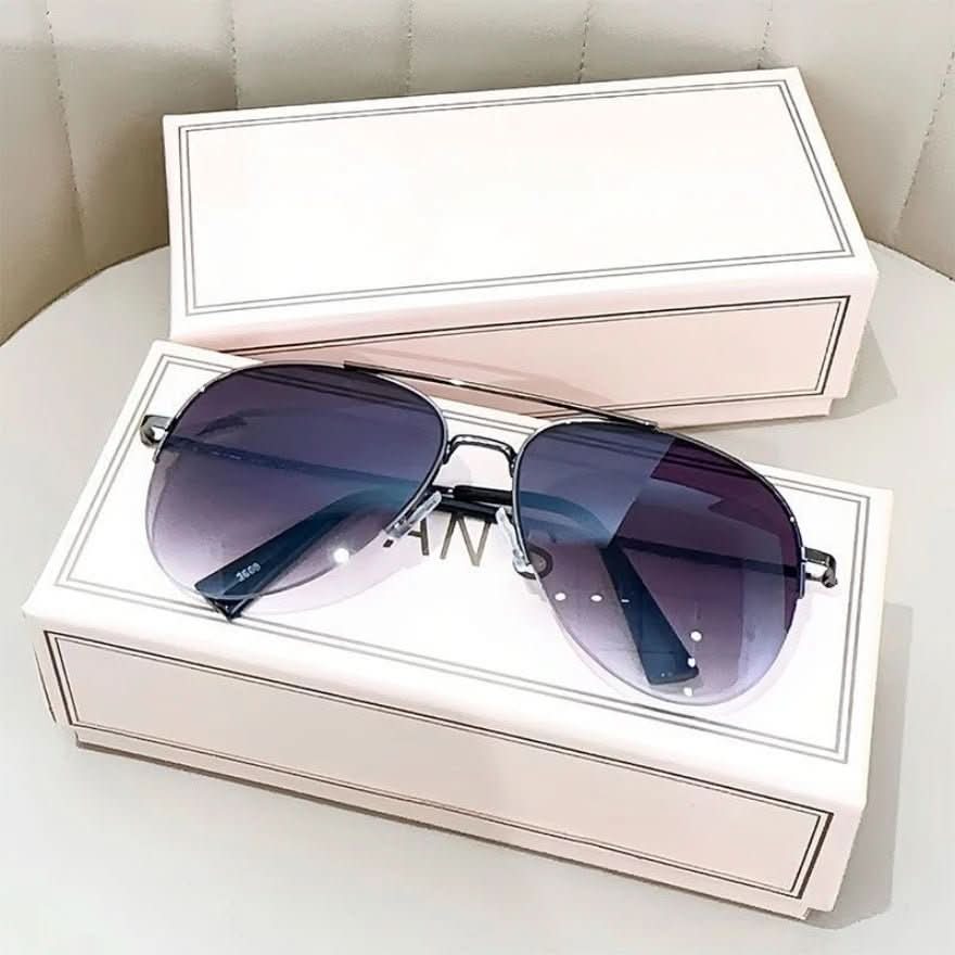 Durable men's pilot sunglasses. Gradient UV400 lenses provide excellent eye protection for outdoor sports.