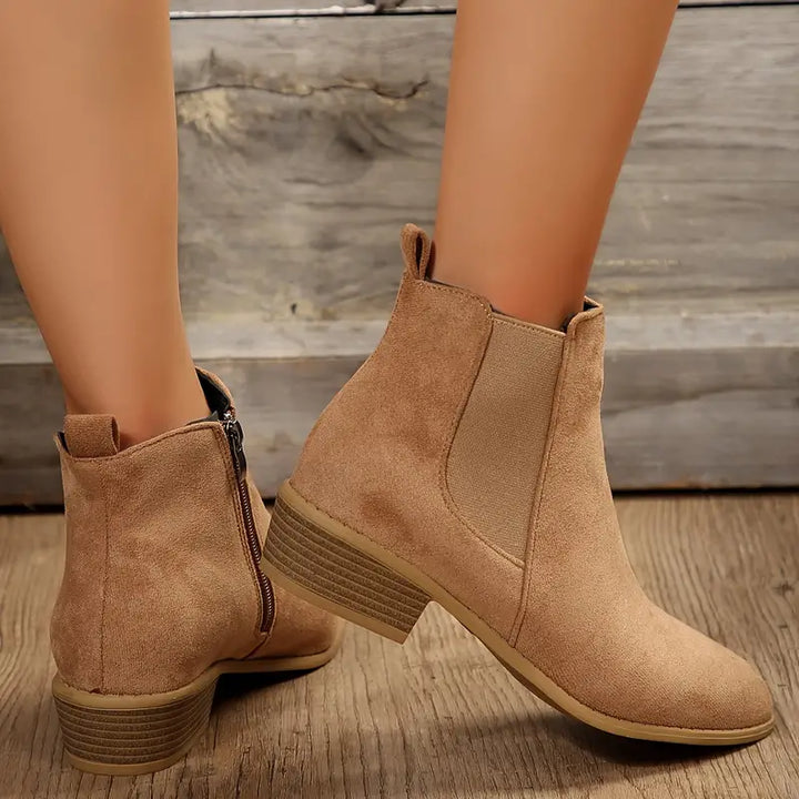 Beige men's pull-on Chelsea boots. Easy-wear ankle boots, comfortable & stylish for versatile everyday fashion.