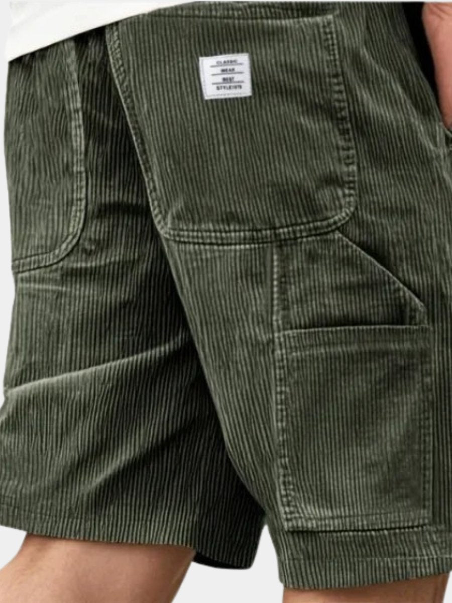 Men's relaxed fit cargo shorts, ideal for casual summer style and comfort.