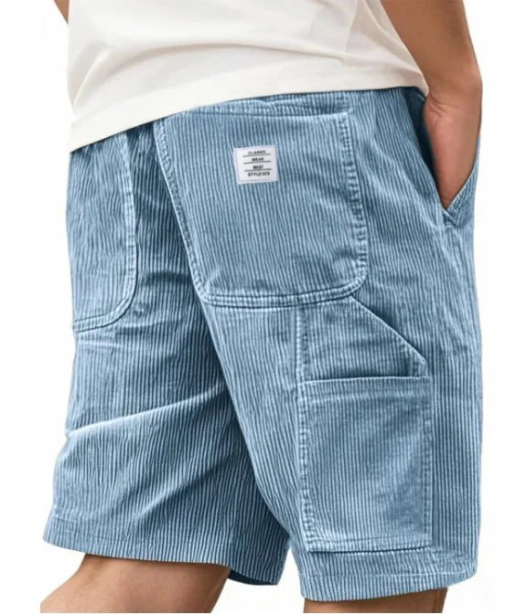 Relaxed fit men's shorts, cargo style, perfect for a comfortable summer.