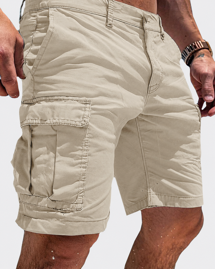 Men's relaxed fit cargo shorts in a versatile color, perfect for summer comfort and casual everyday wear.