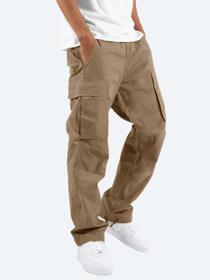 Stylish men's streetwear cargo trousers with a relaxed fit, perfect for casual outings or work.
