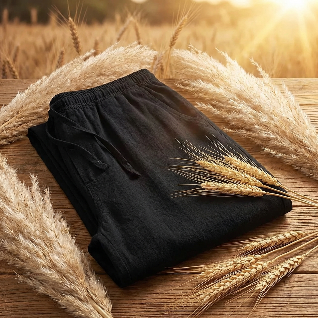 Relaxed fit men's casual pants in a light fabric with drawstring, great for spring and summer bottoms.