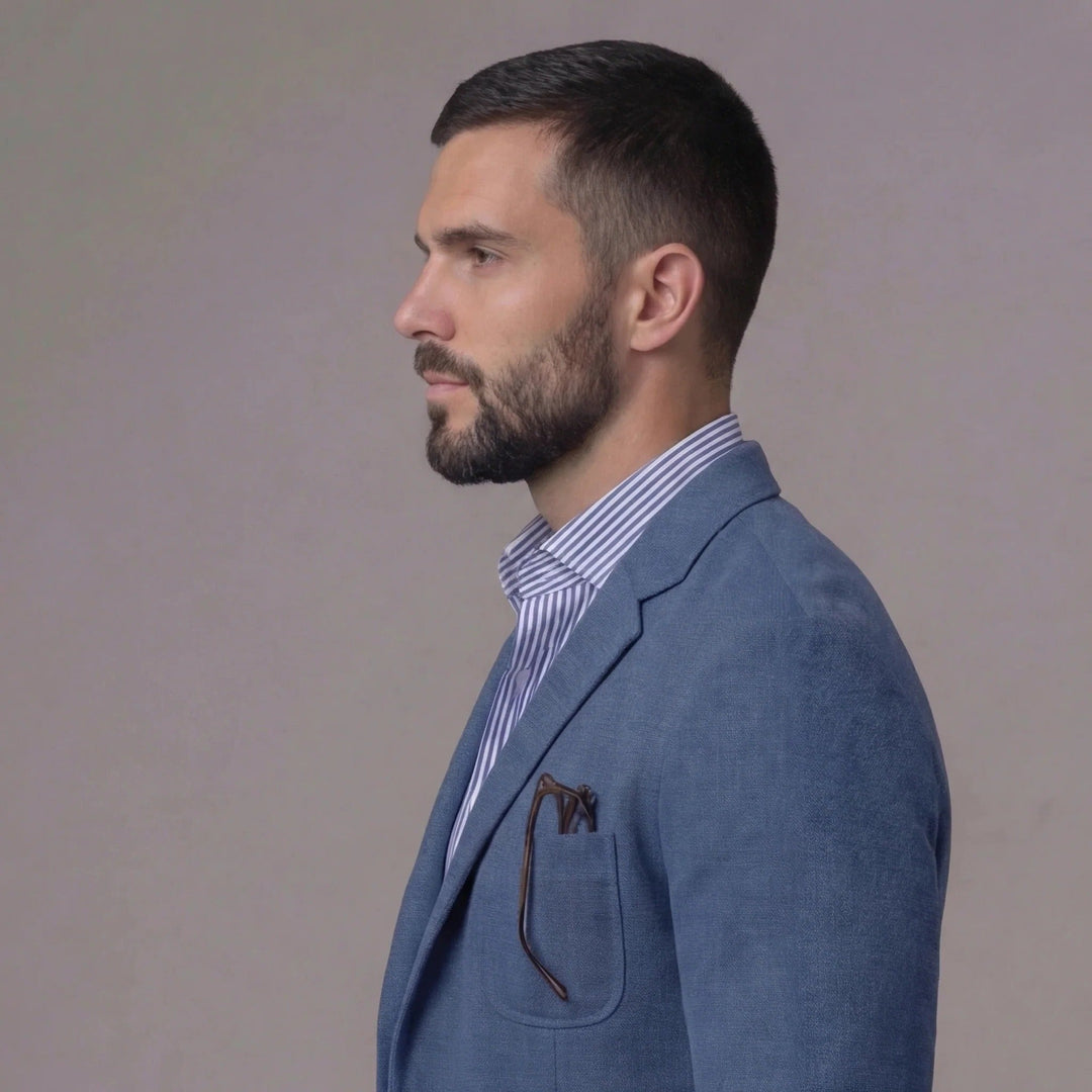 Versatile men's relaxed blazer, smart casual outerwear for various summer outfits. Lightweight jacket.