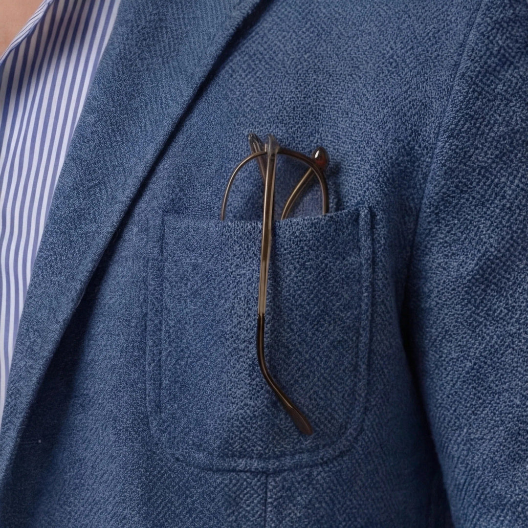 Effortless men's style with this relaxed fit lightweight blazer, a must-have casual summer jacket.