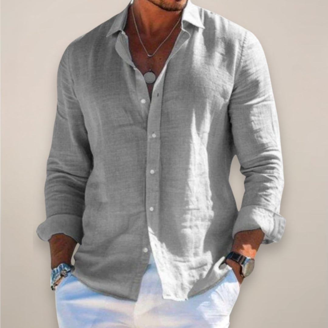 Lightweight men's casual button shirt, perfect for spring/summer comfort.