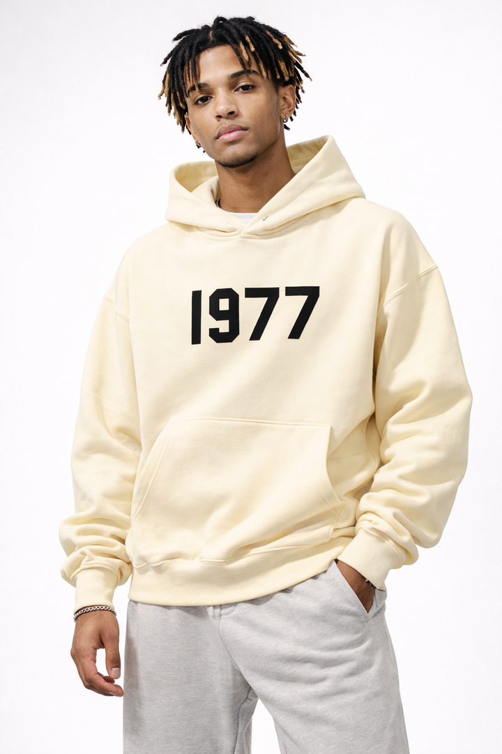 Versatile men's retro 1977 raglan hoodie for casual wear, urban fashion, and vintage style.