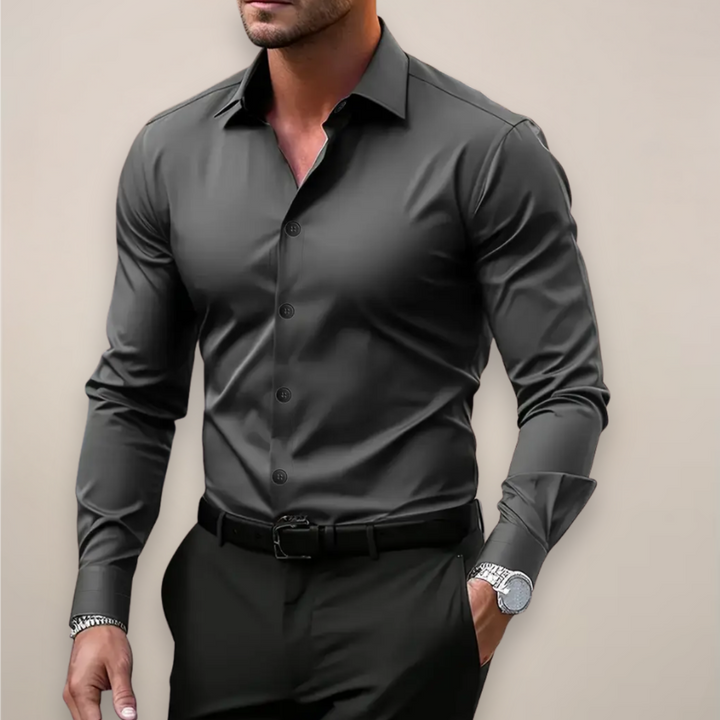 Men's slim fit button-down shirt in a light spring color, ideal for smart casual wear