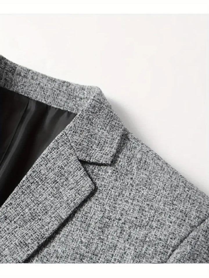 Men's slim fit spring blazer, a no-iron casual suit jacket, perfect for smart casual and modern menswear looks.