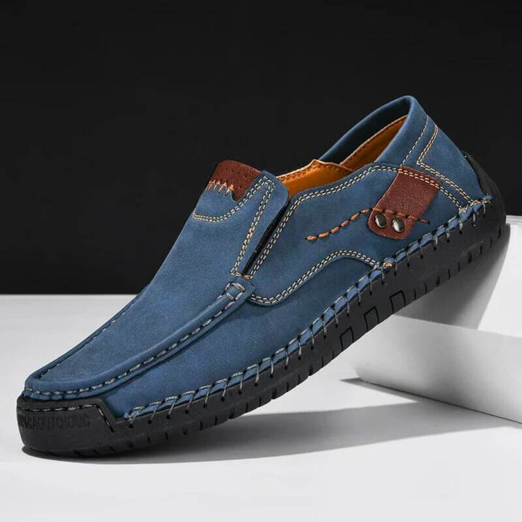 Comfortable men's casual slip-on shoes for everyday wear, featuring strong arch support & a convenient design.