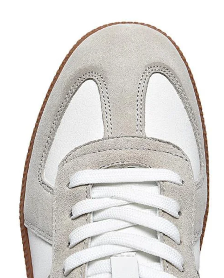 High-quality men's smart casual low-top sneakers. Designed for everyday comfort & sophisticated style.