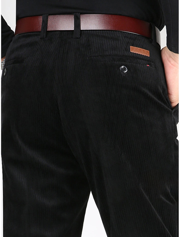 Versatile men's ribbed pants, structured for a modern look & relaxed everyday comfort. Ideal casual wear.