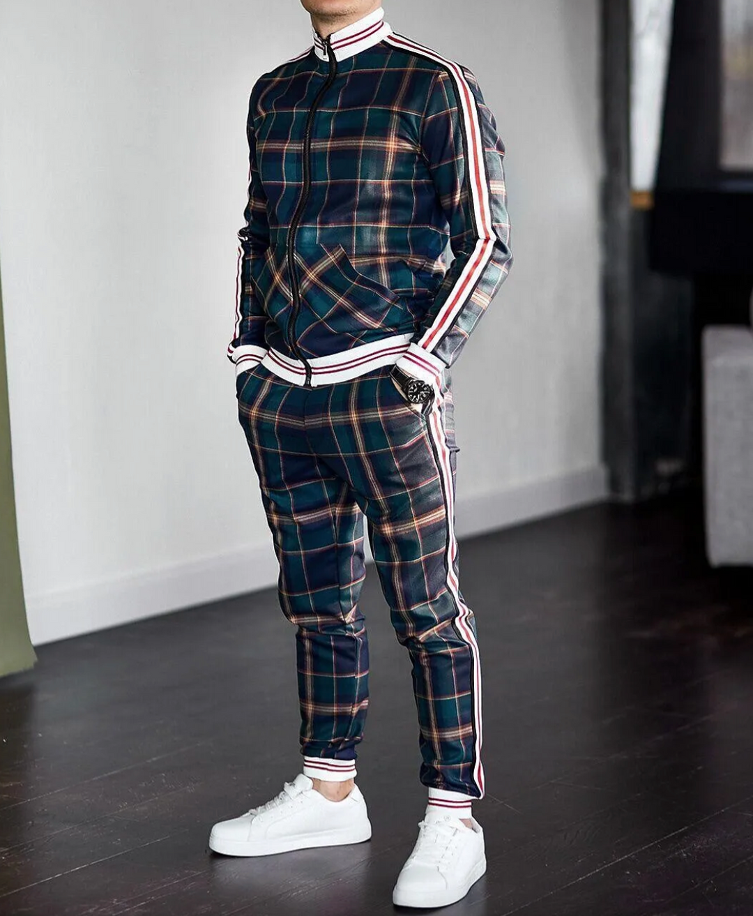 Men's stylish check pattern training set, perfect for activewear or casual loungewear.