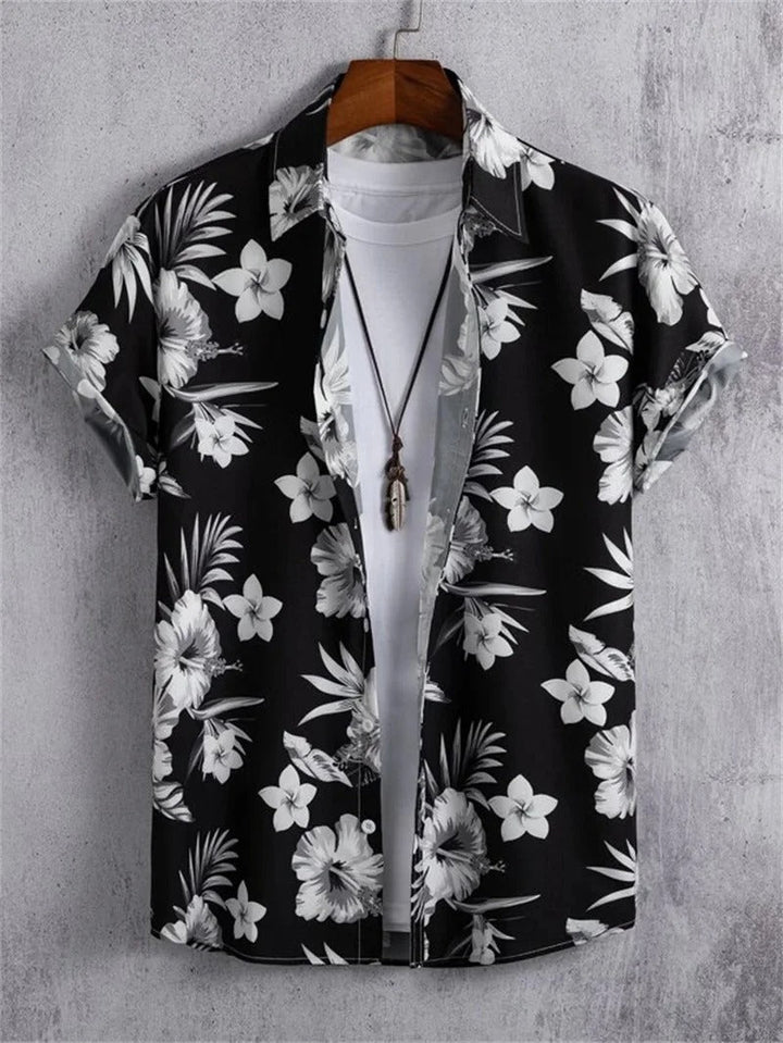 Men's fashion print shirt, short-sleeve button-down, great for a stylish summer vibe.