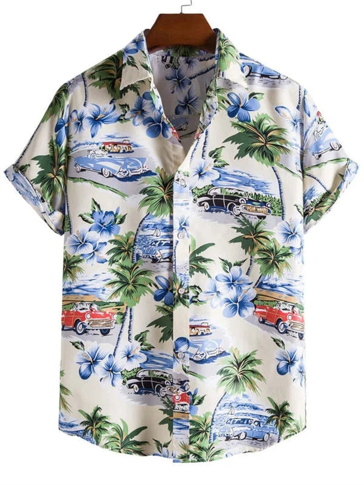 Men's fashion short-sleeve patterned shirt, button-down and comfortable for summer.
