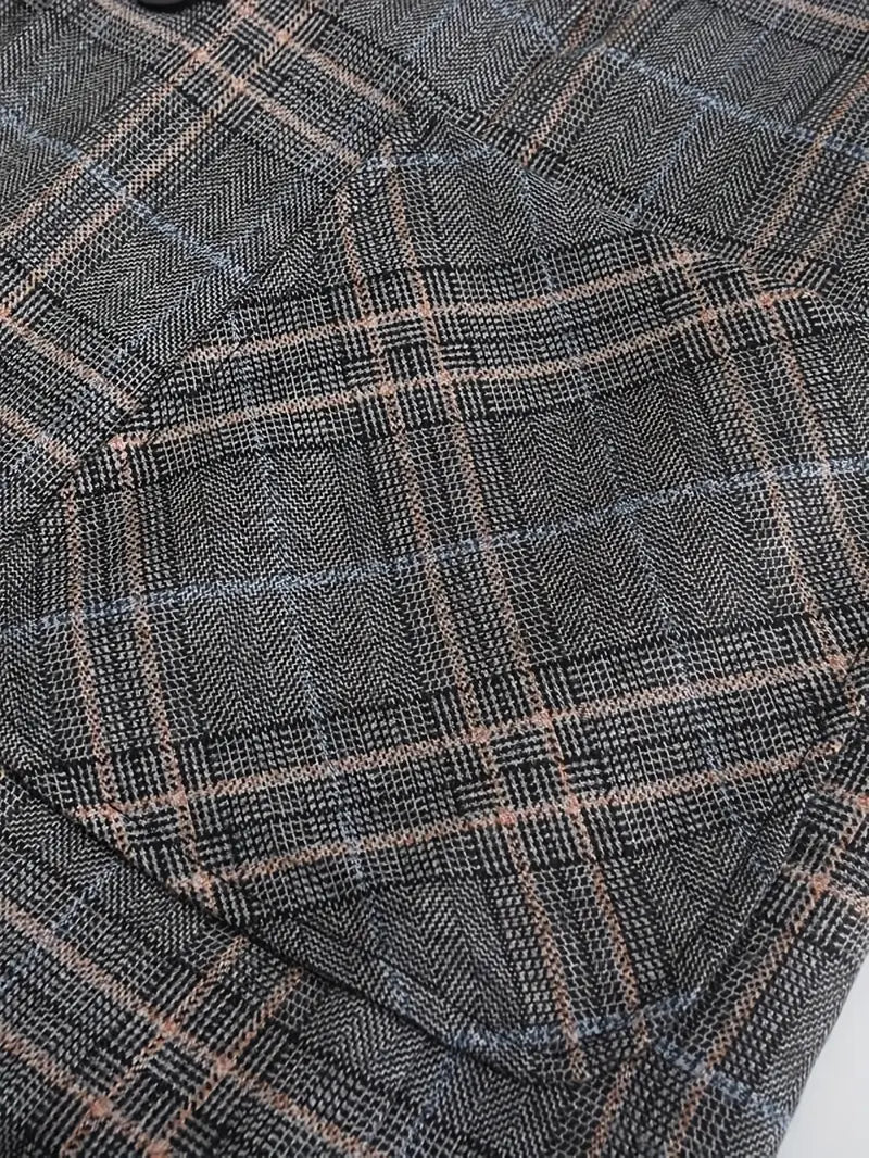 Versatile men's elegant checked blazer jacket, perfect for any occasion from smart casual to formal business wear.