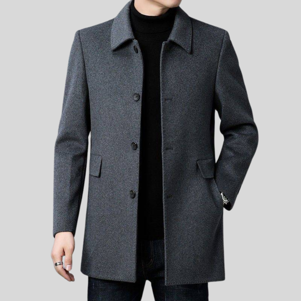 Expertly tailored men's overcoat, ideal for both smart casual and formal winter outfits.