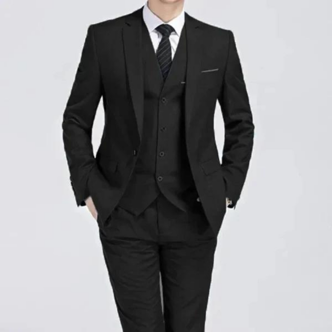 Men's formal three-piece suit, ideal wedding suit & business attire. Elegant and tailored for special events.