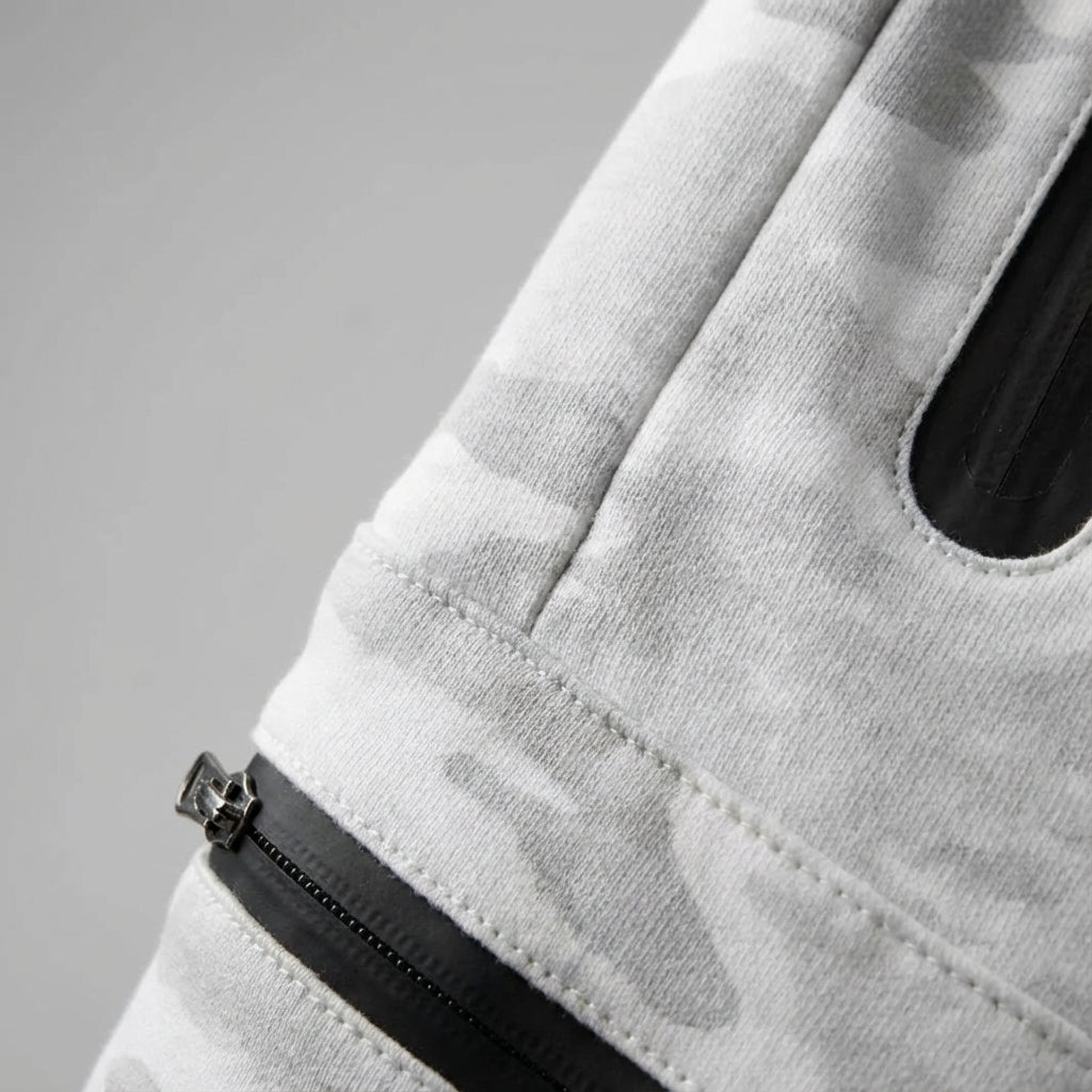 Men's workout pants: tapered joggers with secure zipper pockets, perfect for gym, sportswear & active fashion.