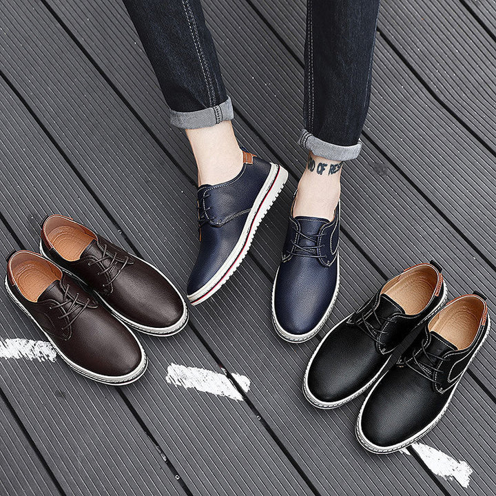 Elegant men's urban lace-up loafers, polished black, suitable for business casual attire