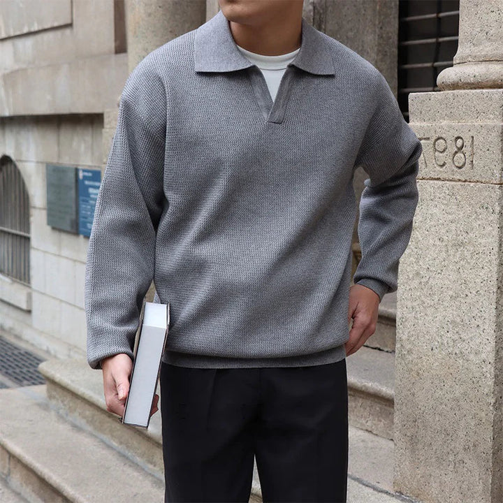 Breathable men's knit sweater, long sleeve V-neck polo for casual wear