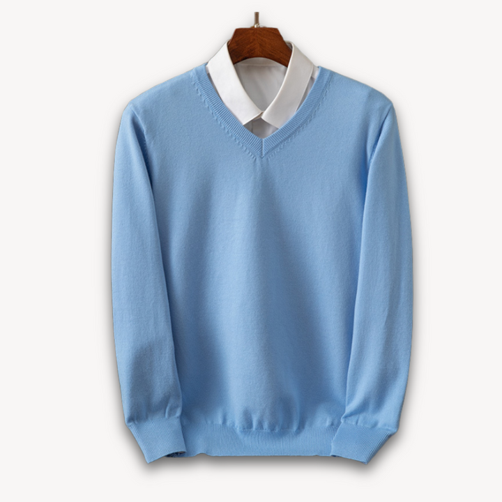 Adaptable men's V-neck slim fit sweater, long sleeve pullover design for versatile fashion.