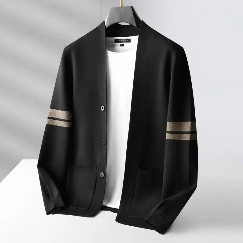 Versatile Verona men's knit cardigan, button-up knitwear, ideal for autumn layering