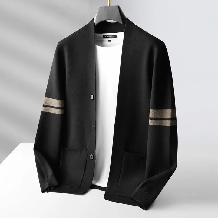 Versatile Verona men's knit cardigan, button-up knitwear, ideal for autumn layering