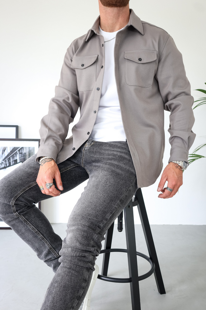 Men's versatile long-sleeve button-up overshirt jacket with chest pocket. Great for casual layering.