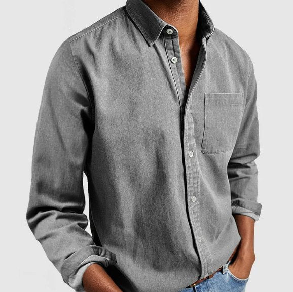 Modern men's long-sleeve button-down top. Offers a comfortable & stylish fit for versatile casual outfitting.