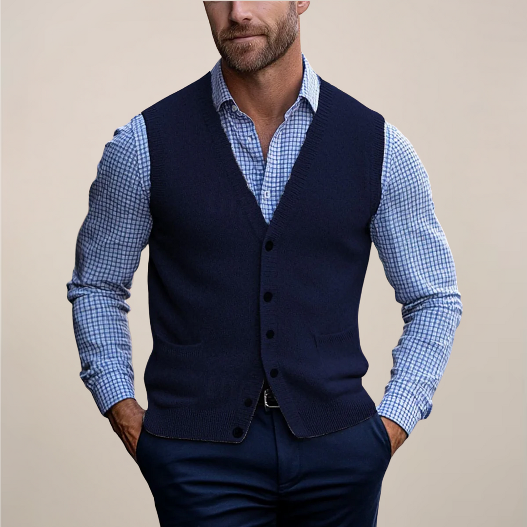 Fashionable men's knit vest, a versatile sleeveless top for modern men's style.