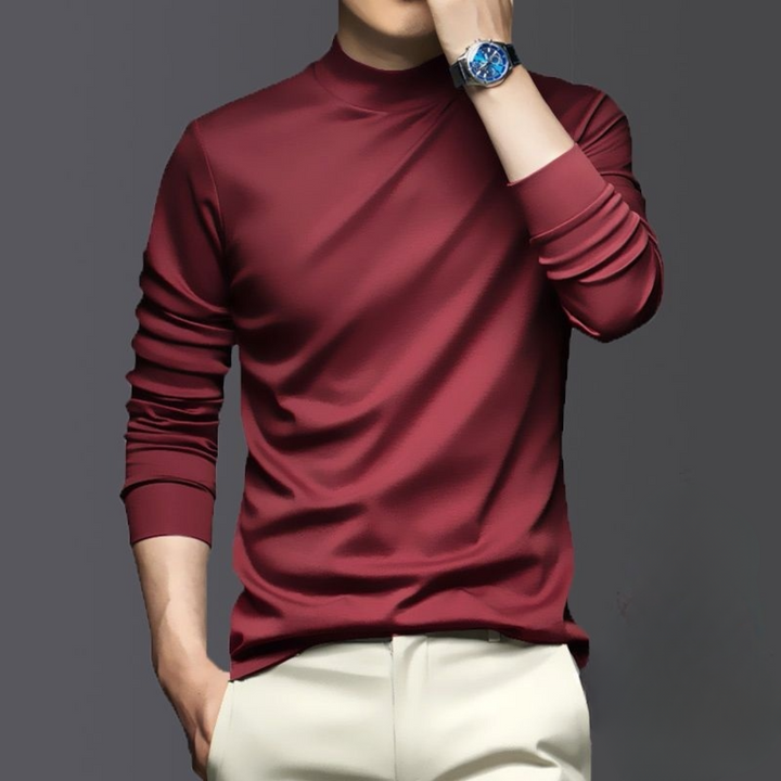 Casual men's long sleeve shirt in comfortable, warm polyester fabric. Breathable and wrinkle-resistant top.