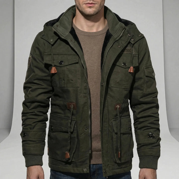 Fall/winter men's everyday parka. Water-repellent and comfortable, perfect as a layering jacket.