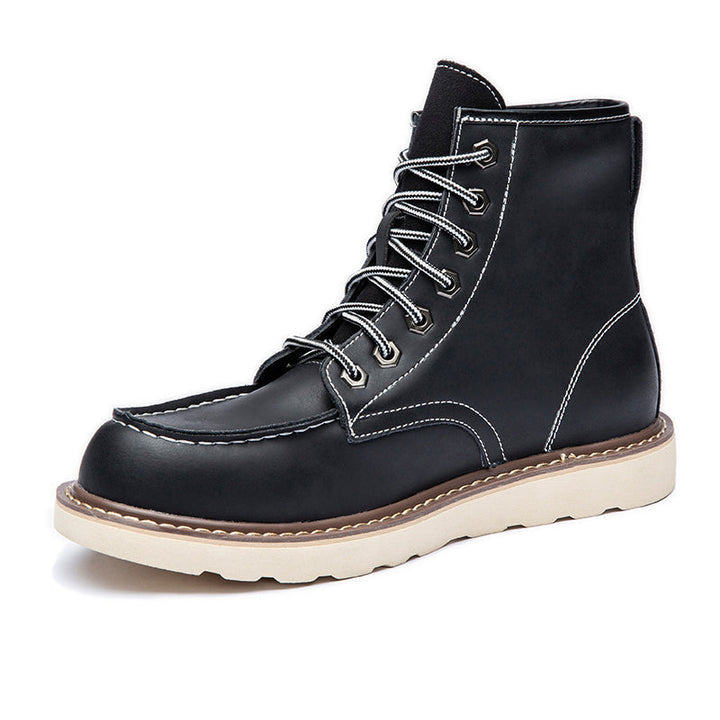 Men's casual chukka boots with a comfortable fit, perfect for everyday wear and light hikes
