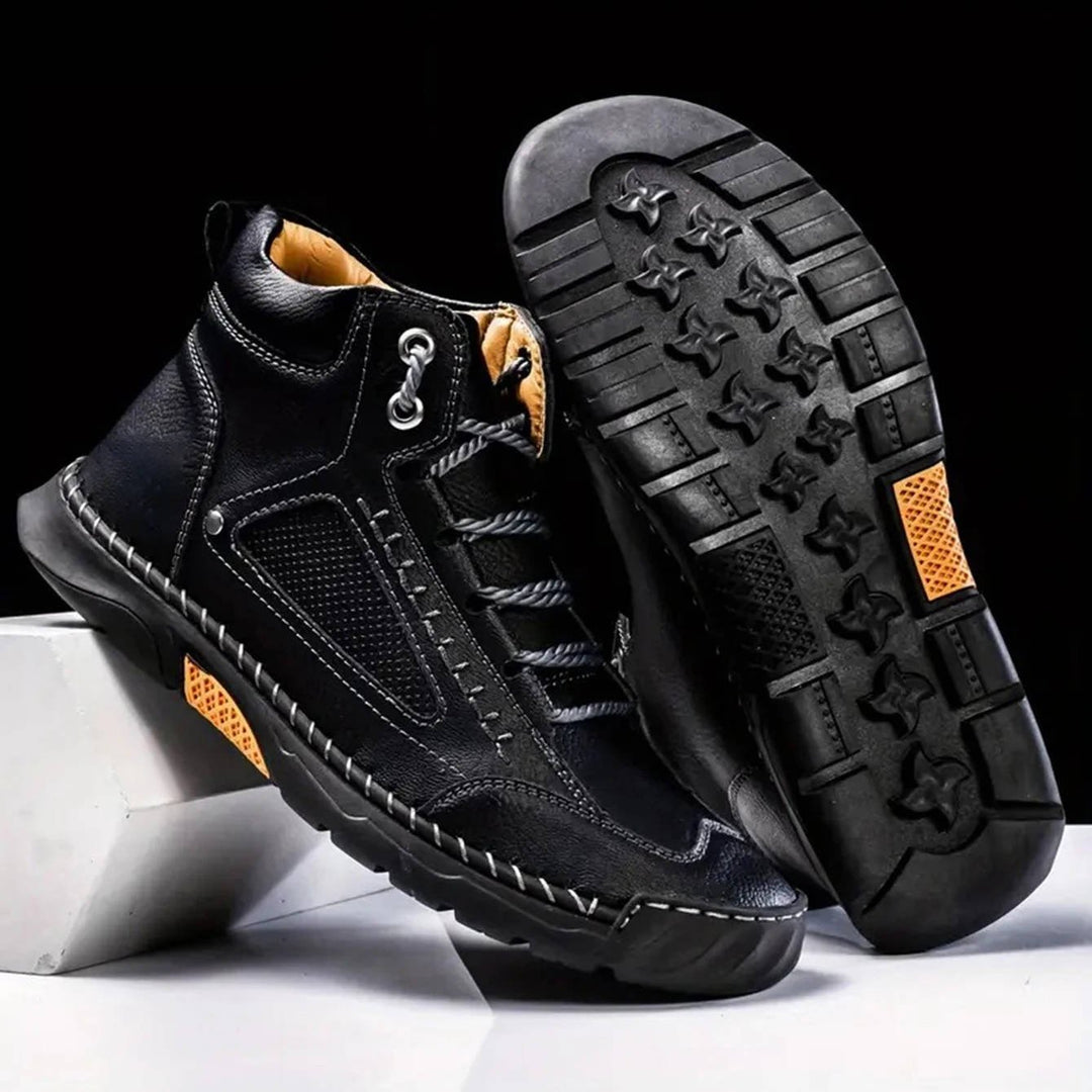 Durable men's outdoor trekking boots, all-weather and comfortable.